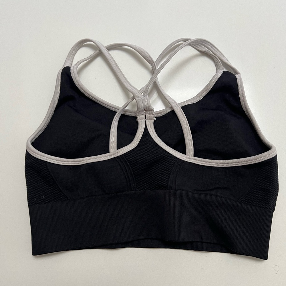 DKNY Black and Gray Cross-Back Bra - Picture 2 of 2